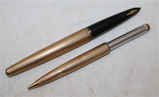 A Parker 9ct gold fountain pen and pencil set